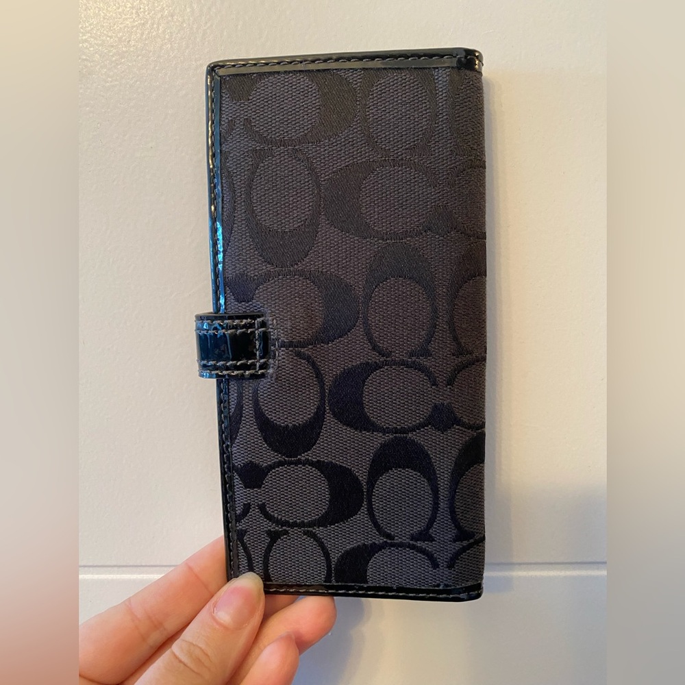 COACH -Black Wallet with snap closure - Picture 2 of 5